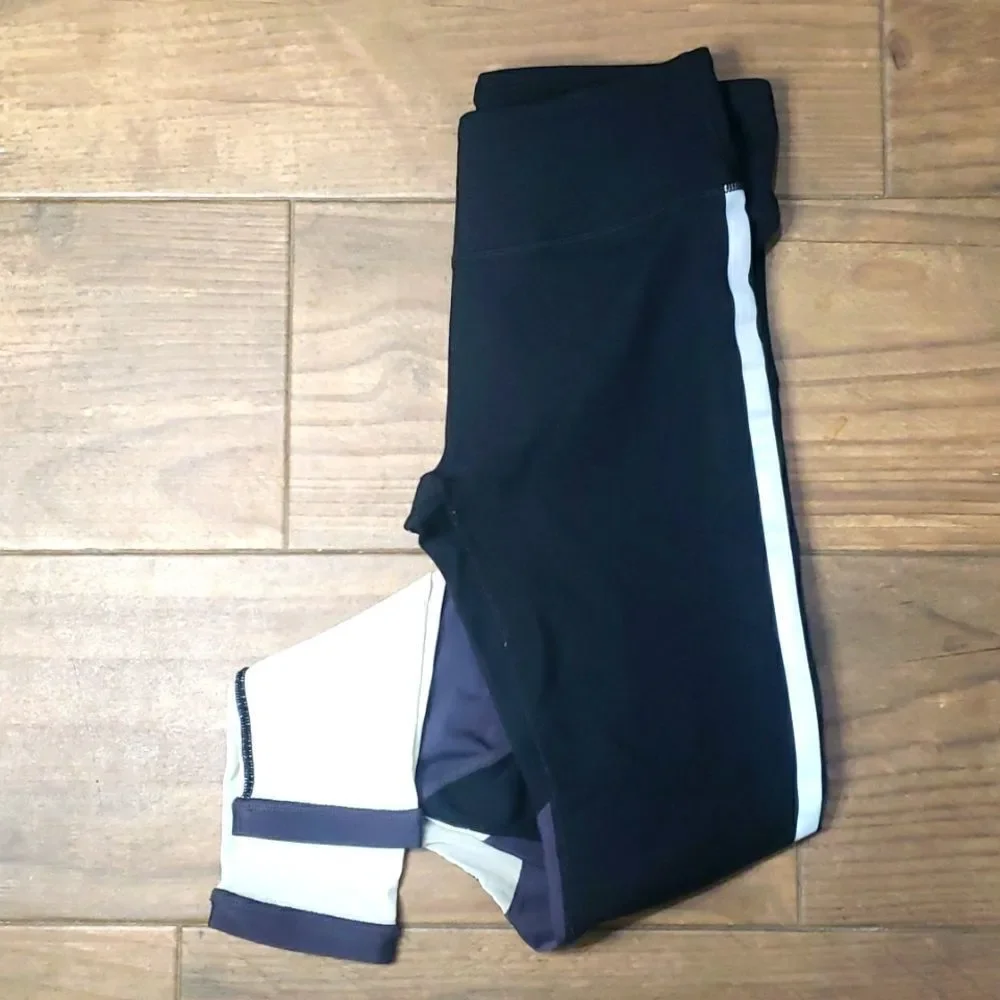 Fabletics Salma Side Reflective stripe leggings crop mesh colorblock Yoga